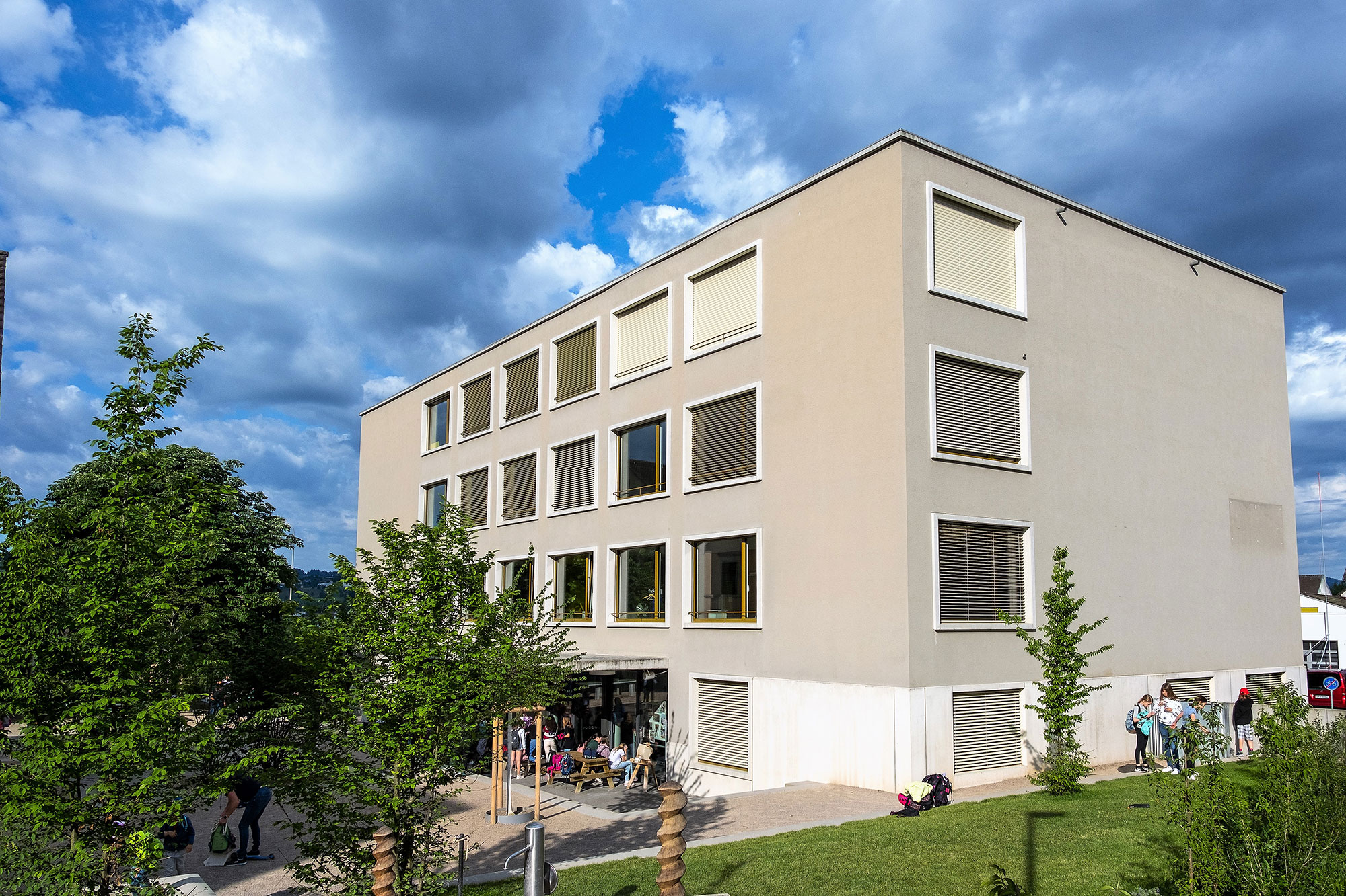 School building of SIS Männedorf-Zürich.	